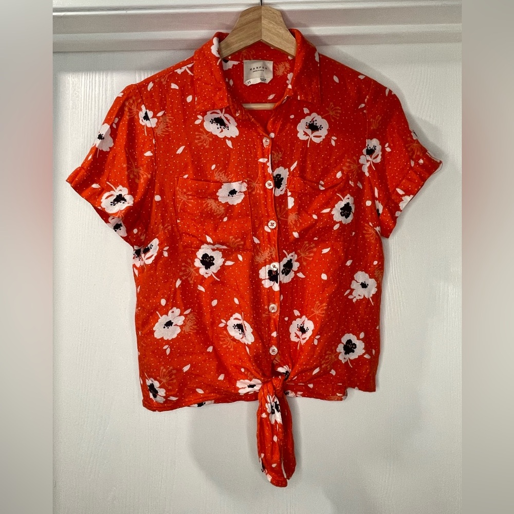 Harper Short Sleeve Front Tie Floral Cropped Blouse In Red Orange. Size XS